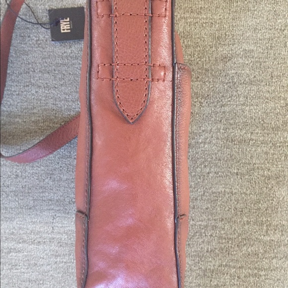 Frye Messenger Crossbody Top Zip Bag NWT - Picture 3 of 10